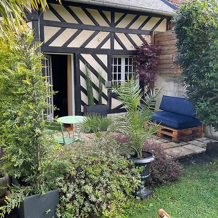 Bed and Breakfast Manoir De La Croix-Sonnet Трувиль-сюр-Мер Экстерьер фото