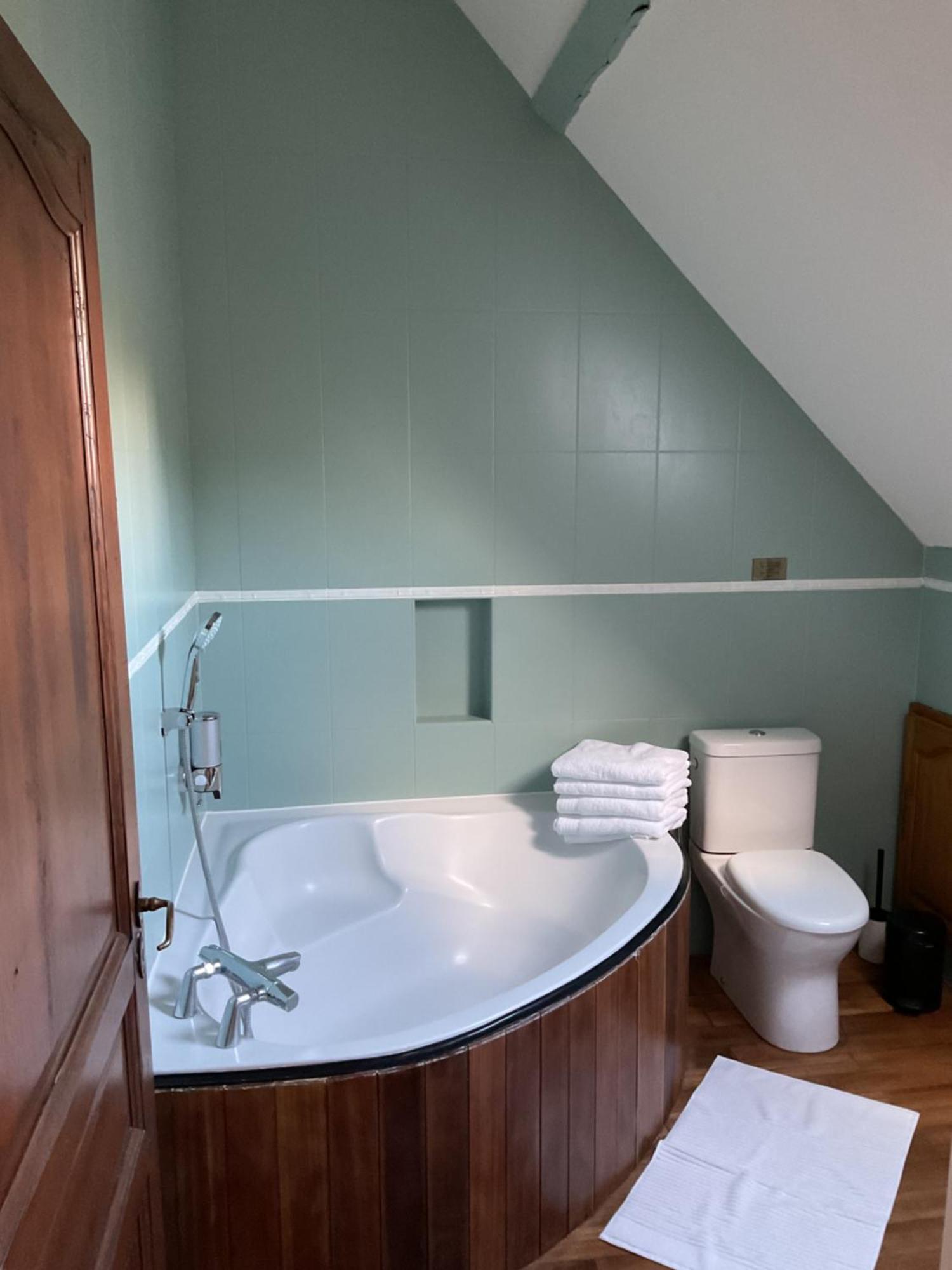 Bed and Breakfast Manoir De La Croix-Sonnet Трувиль-сюр-Мер Экстерьер фото