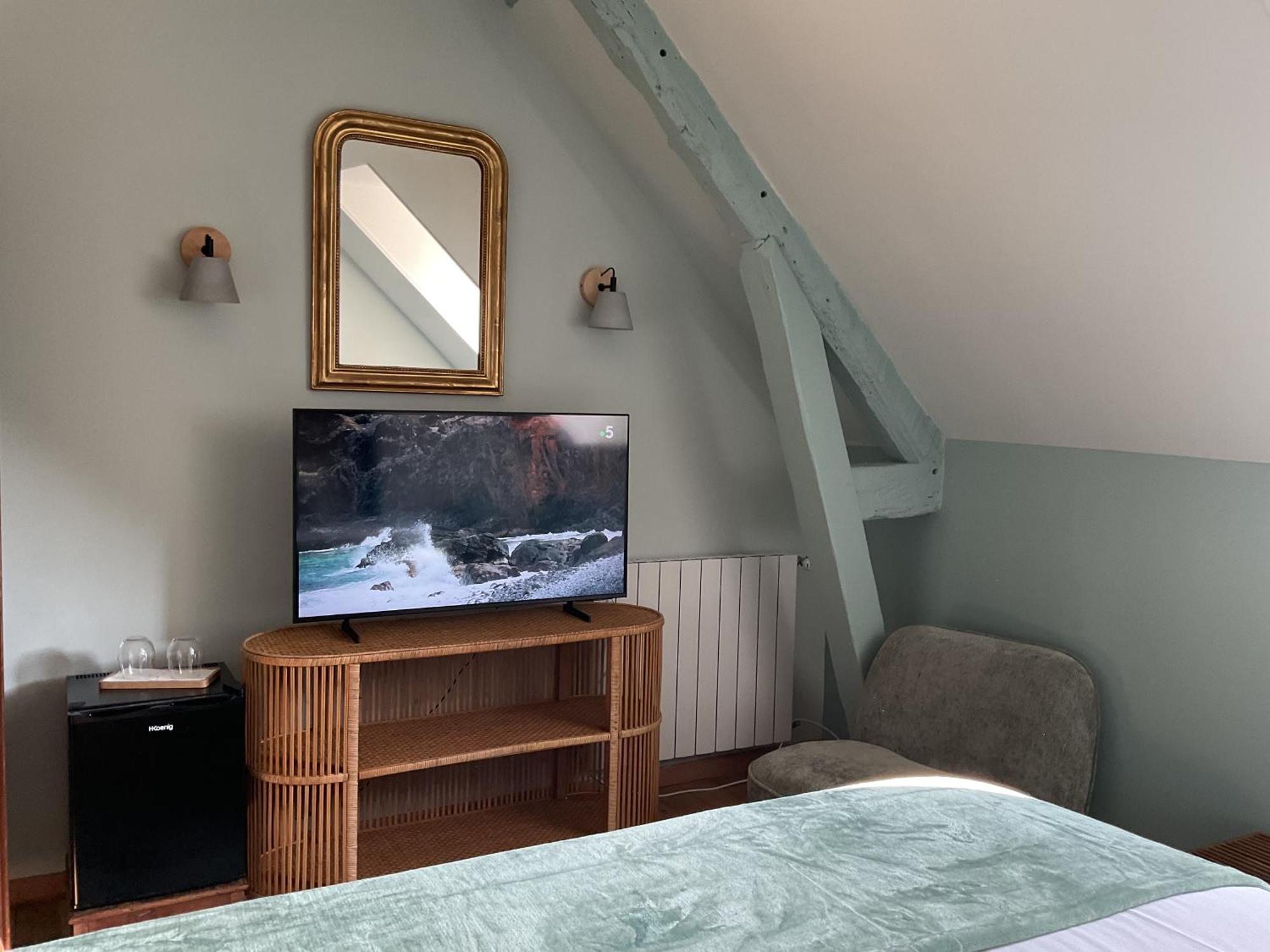 Bed and Breakfast Manoir De La Croix-Sonnet Трувиль-сюр-Мер Номер фото