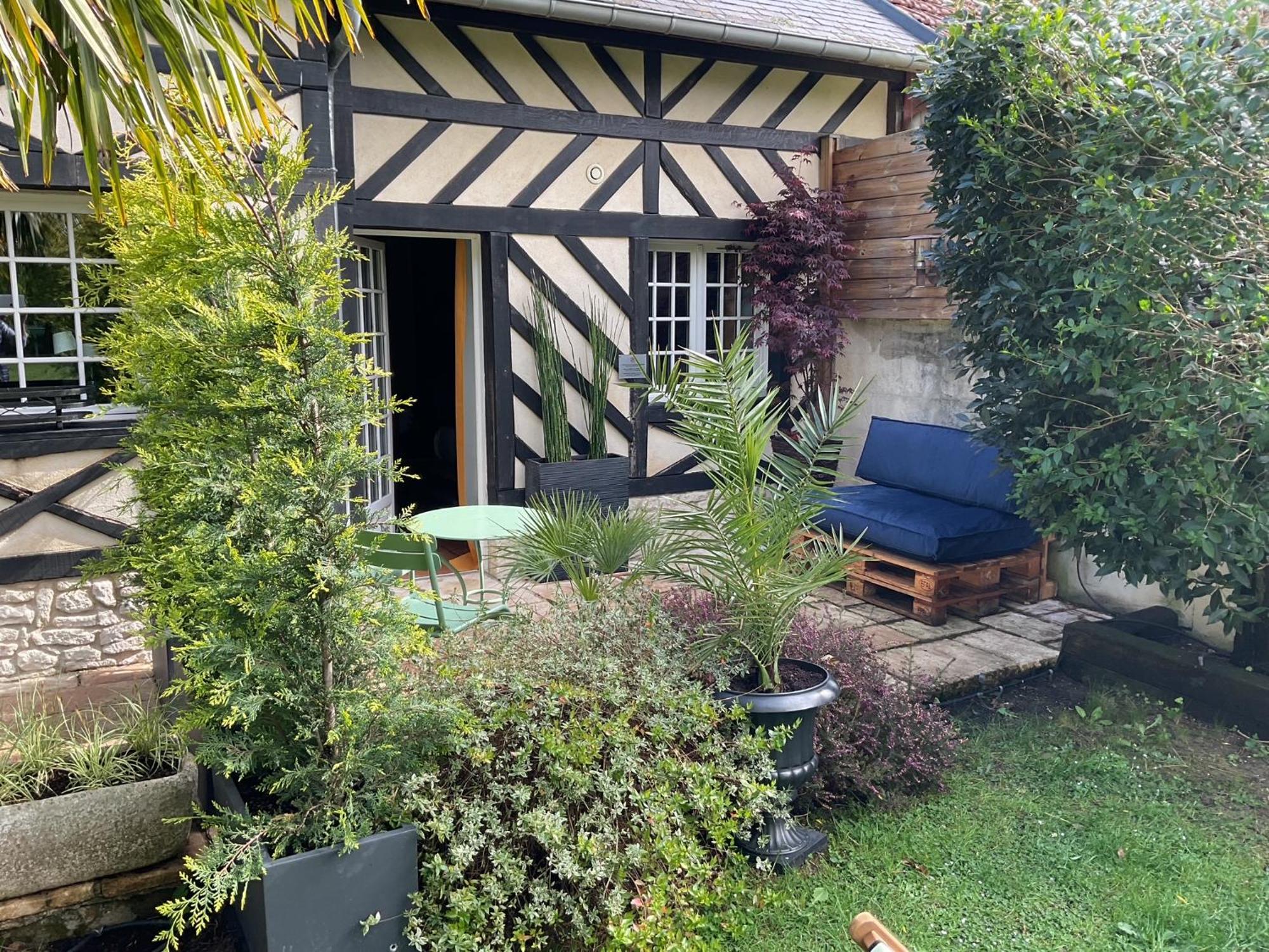 Bed and Breakfast Manoir De La Croix-Sonnet Трувиль-сюр-Мер Экстерьер фото